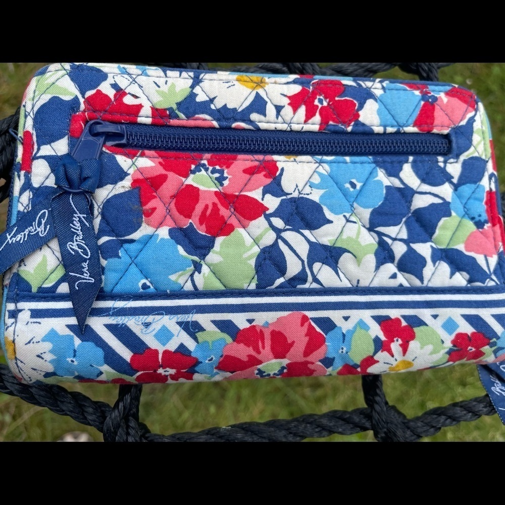 Vera Bradley snappy wallet